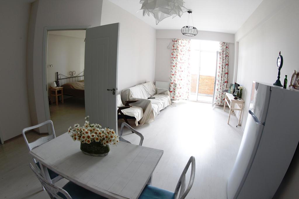 My House Is Your Hotel Tbilisi Ruang foto